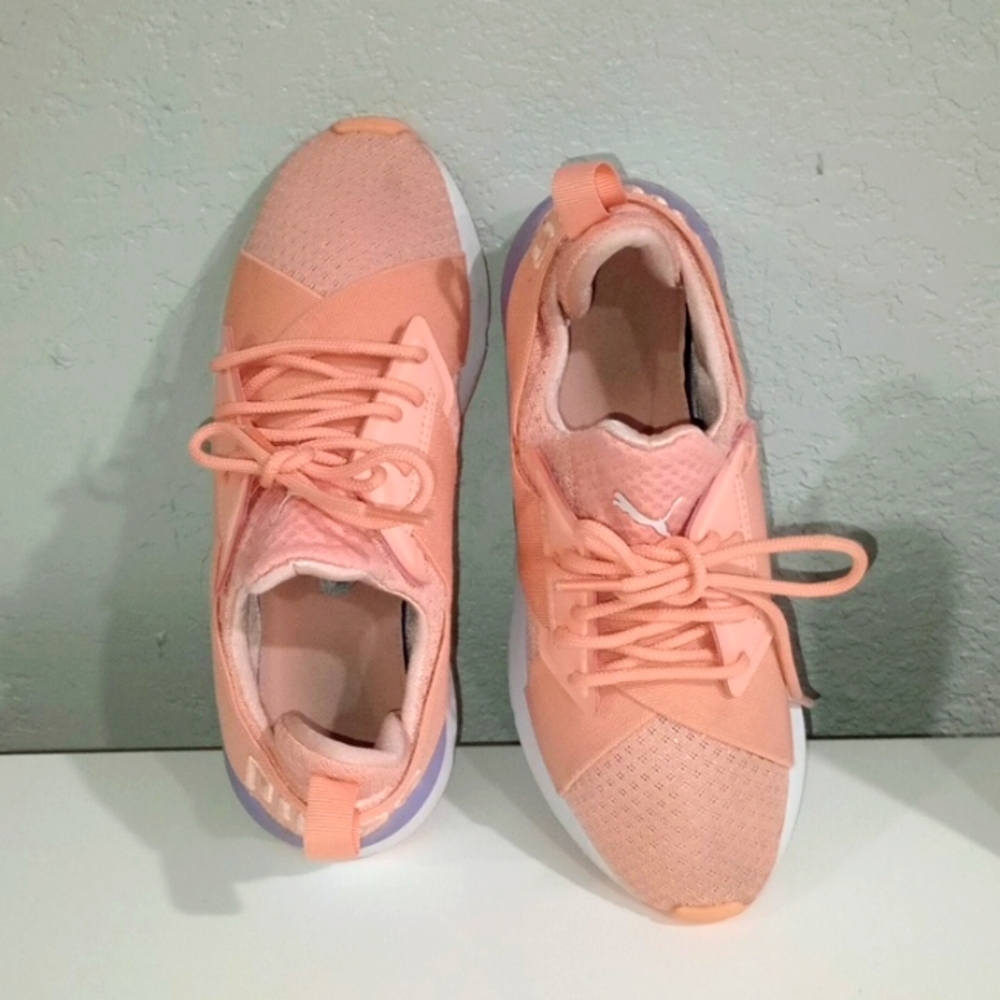 Women's size 5c Pink and Purple Metallic Puma Ignite Shoes